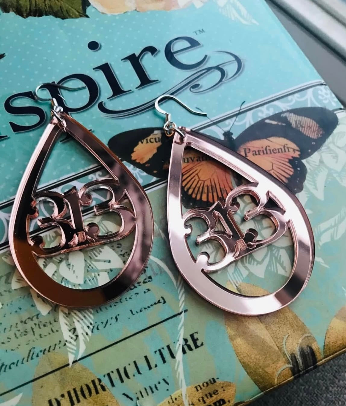 Teardrop 313 Wood & Acrylic Metallic Earrings