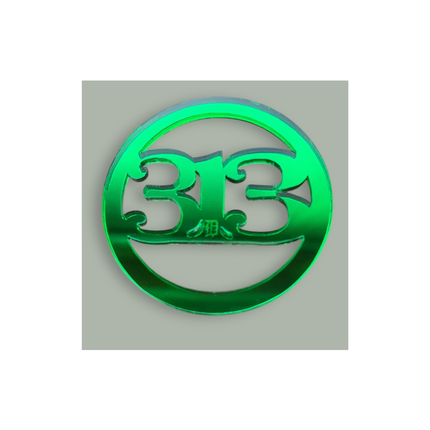 313 D Metallic Round Acrylic Brooches