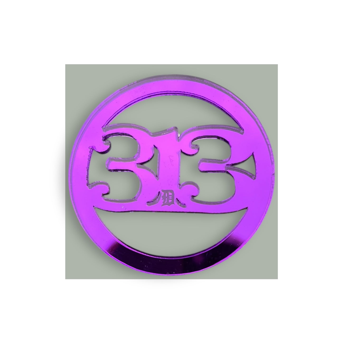313 D Metallic Round Acrylic Brooches